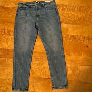 NWT Loft women’s jeans size 32. Lined seam down front for added detail!